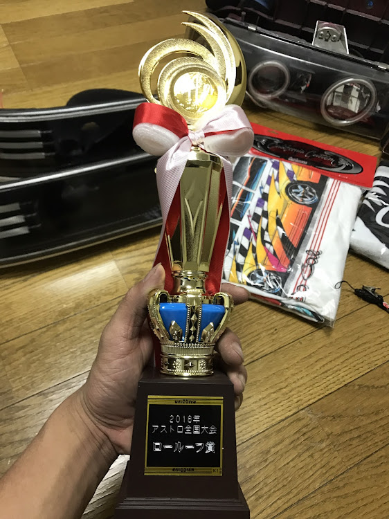 アストロのシボレーアストロ・エムズガレージ・レッドメモリー・ヘッドライト交換に関するカスタム事例の投稿画像6枚目