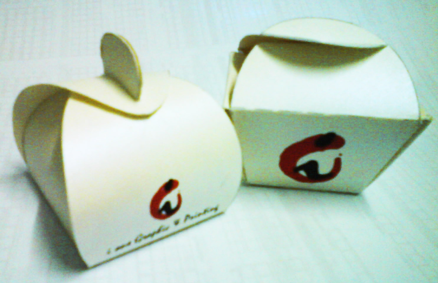 I One Graphic Printing Cute Box Design