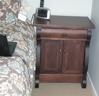 Classic nightstand in Onyx Maple