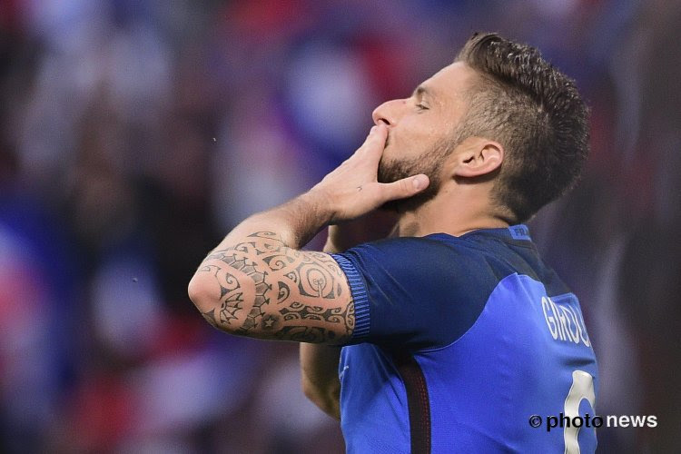 Giroud knalt Frankrijk naar negen op negen