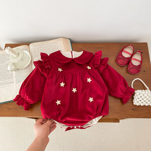 Title 3, Baby girl onesie jumpsuit, comfortable and ador...