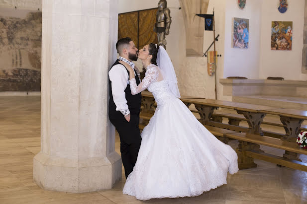 Fotógrafo de casamento Éva Lükő (evaphotomiskolc). Foto de 1 de agosto 2020