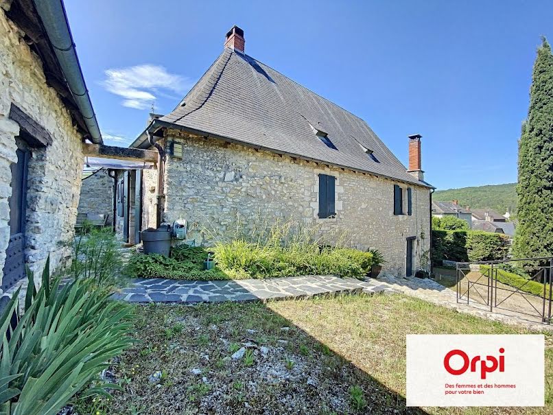 Vente maison 7 pièces 223 m² à Condat-sur-Vézère (24570), 168 000 €