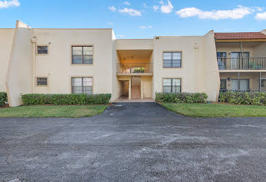 Apartment with pool 1