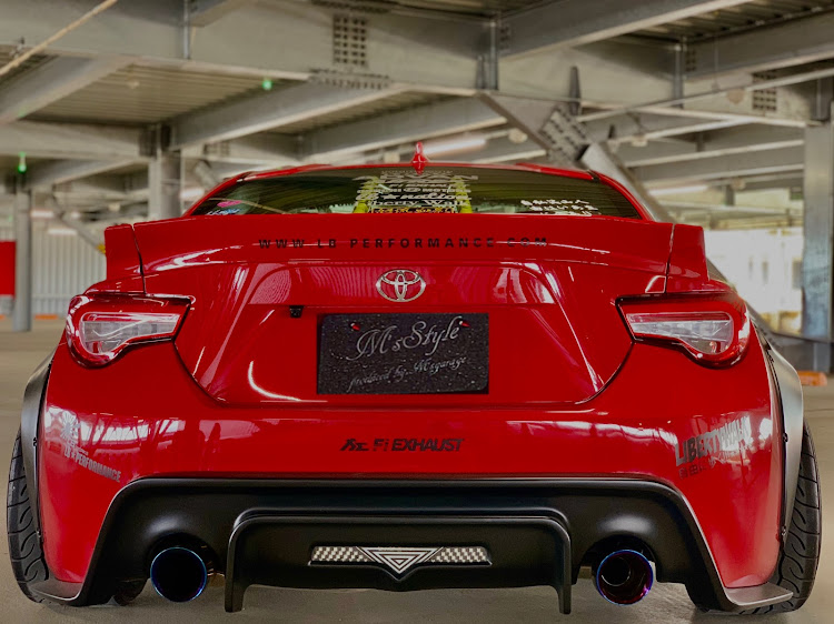 86のエムズガレージ・立体駐車場盛れる・LIBERTYWALK・シャコタン・ドライブに関するカスタム事例の投稿画像4枚目