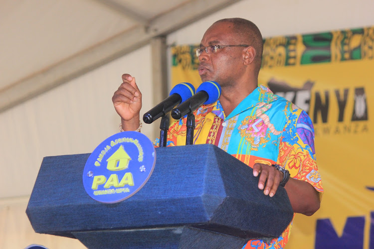 Kilifi governor Amason Kingi addressing PAA delegates at Karisa Maitha grounds in Kilifi on Friday.