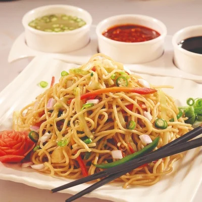 Chicken Hakka Noodles Regular