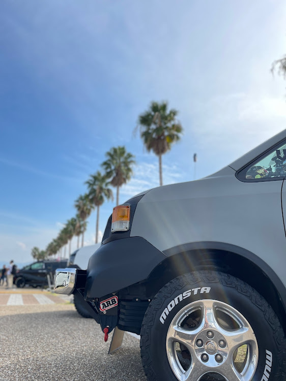 ヴォクシーのTHE VAN FEELS・TOWNACEVOXY・ハワイアンオールドバンスタイル・TVF・米国趣向的箱車集会に関するカスタム事例の投稿画像1枚目