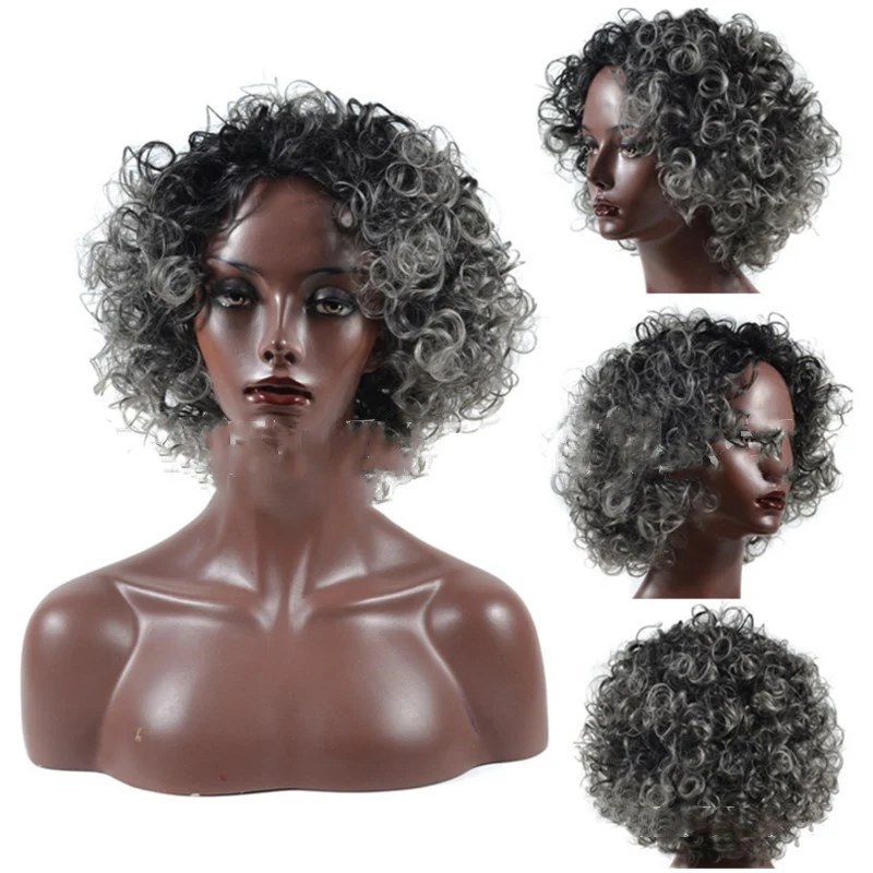 Oma grijs kort synthetisch haar pruik. Ideaal voor kostuums en themafeesten. Gemakkelijk te stylen, comfortabel en natuurlijk ogend.