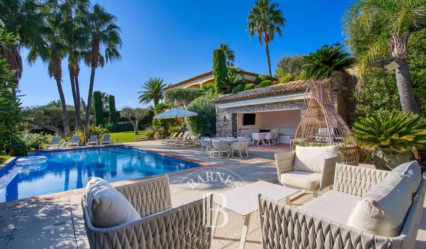 Villa with pool and terrace Grimaud