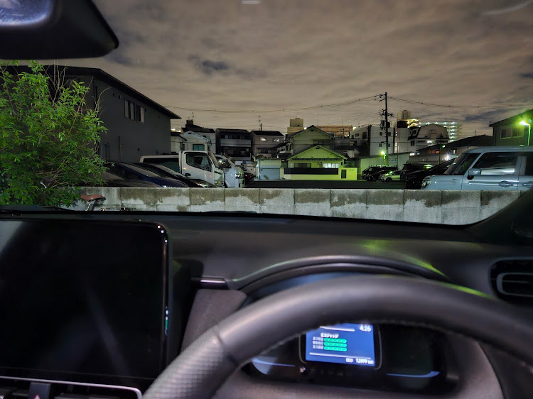 アクアの早朝洗車✨・大阪市内希少価値高めのスポット・ボンネット～左右フェンダー下地処理・AQUA8月でお別れ😢⤵⤵に関するカスタム事例の投稿画像4枚目