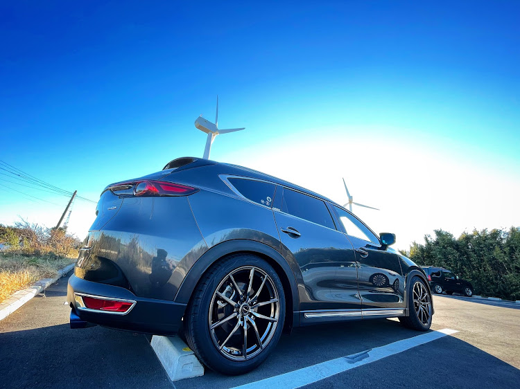 CX-8のWithMazda・MazdaCamarades・風車とコラボ・強風注意・甘味テロに関するカスタム事例の投稿画像1枚目