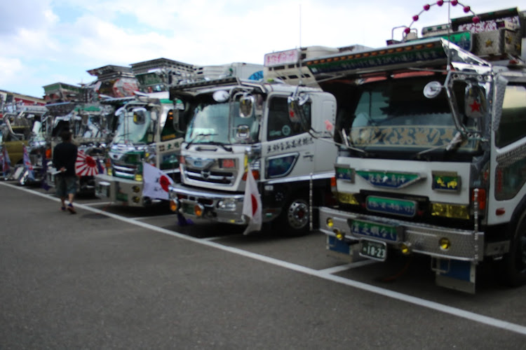 アルファードのデコトライベント・北誠会・アルヴェルfamily・輪島マリンタウン・ナイトシーンに関するカスタム事例の投稿画像6枚目