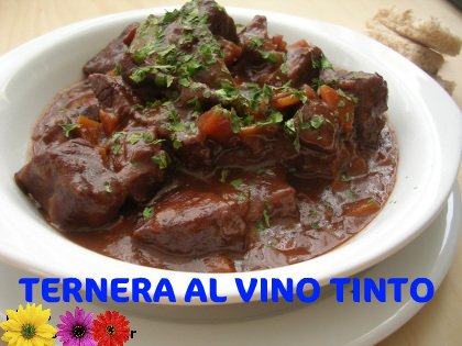 A COCINAR QUE HAY QUE JUGAR - Página 14 Estofado%2520de%2520ternera%2520al%2520vino%2520tinto