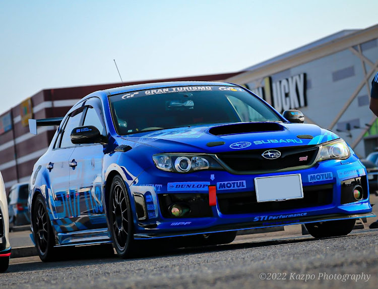 インプレッサ WRX STIのNBR challenge レプリカ・低いようで低くないもっと下げたい高さ・一眼で撮ってもらった・レヴォーグコラボに関するカスタム事例の投稿画像3枚目