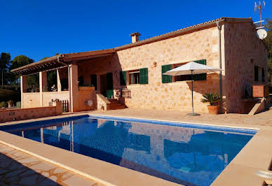 Maison avec piscine et terrasse 8