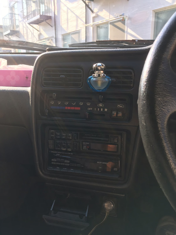 アルトワークスの納車・スズキ・アルト・エアコン効かないに関するカスタム事例の投稿画像2枚目