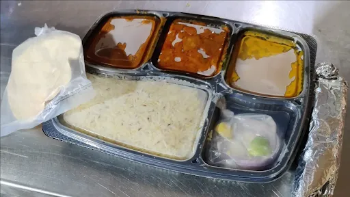 Veg Punjabi Thali