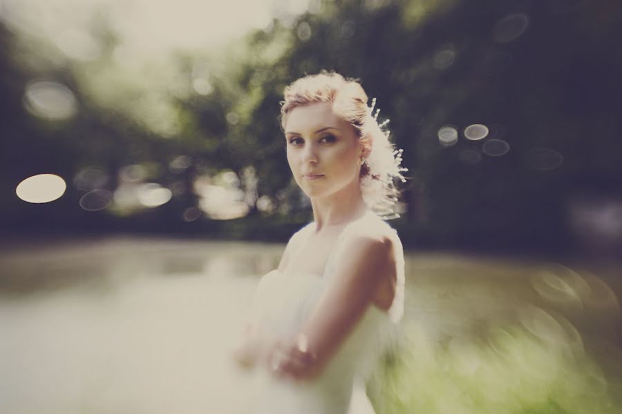 Wedding photographer Vera Smirnova (verasmirnova). Photo of 26 April 2013