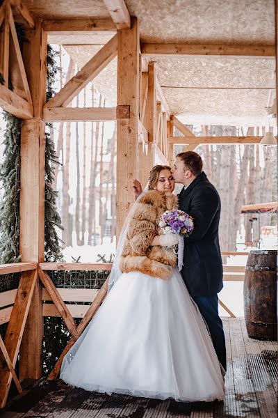 Fotografo di matrimoni Dasha Kapitanova (kapitanovafoto). Foto del 4 dicembre 2019