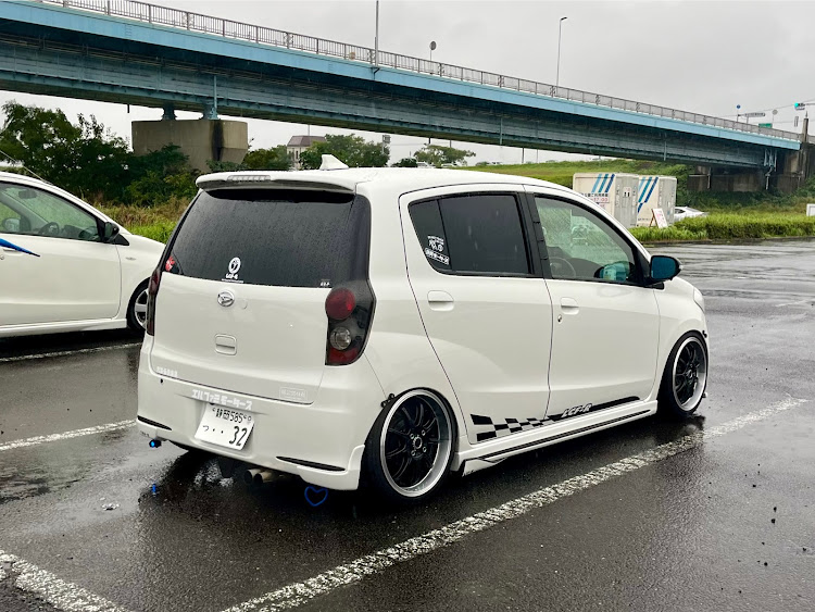ミラカスタムの10月8日　木曽三川公園　MT・L-ﾌｧﾐﾘｰ(light car family)・ゆるゆるミーティング・275ミーティングはいつも雨w・いつか雨なしのMTやりたいよに関するカスタム事例の投稿画像12枚目