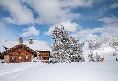 Chalet avec terrasse 2