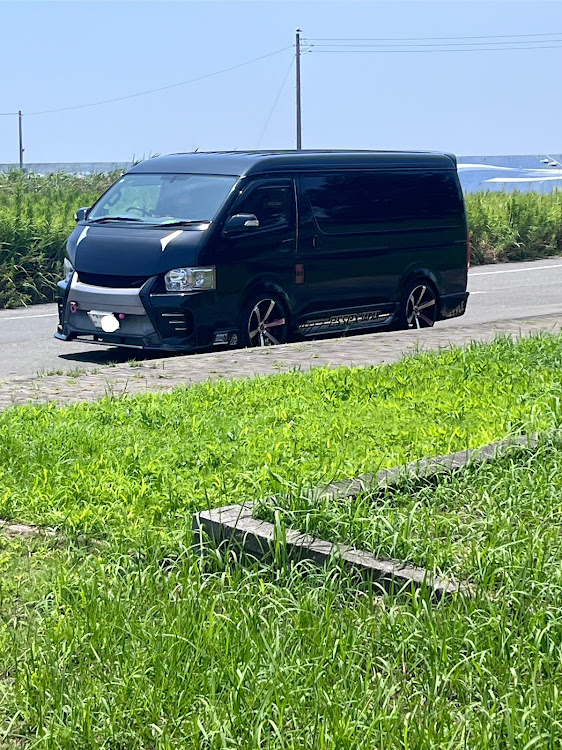 ハイエースの夏っぽい写真展に関するカスタム事例の投稿画像1枚目