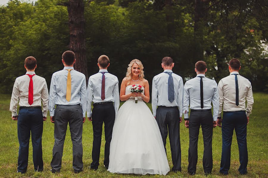 Fotógrafo de bodas Yuriy Emelyanov (kedr). Foto del 4 de octubre 2014