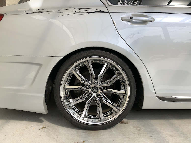 GSの車高あげ・GS350・快適仕様に関するカスタム事例の投稿画像2枚目