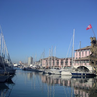 Porto antico e moderno di 