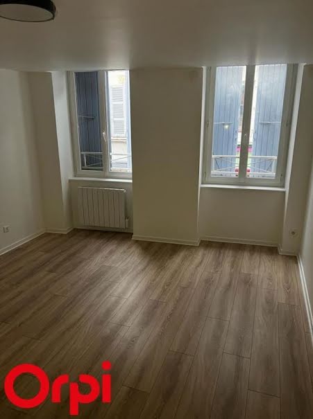 Location  appartement 4 pièces 93 m² à Beaurepaire (38270), 630 €