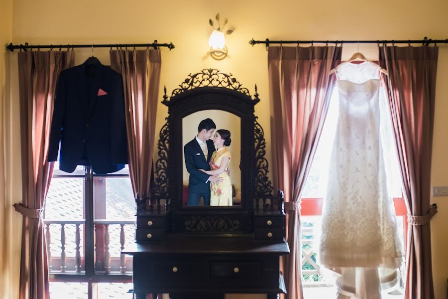 婚礼摄影师Bundit Karoonvichien（indieshouse）。2020 10月31日的照片