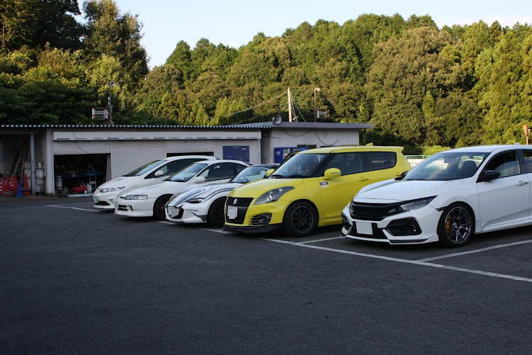 シビックのサーキット走行・お盆休みに関するカスタム事例の投稿画像3枚目