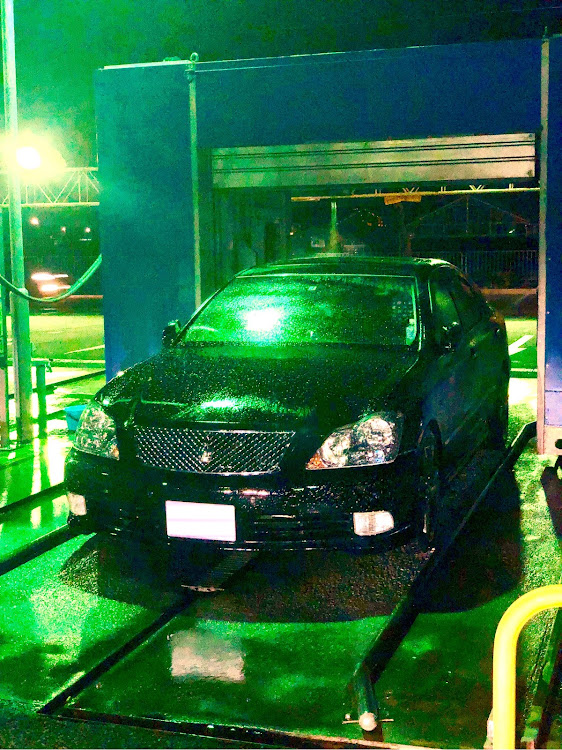 クラウンアスリートのドライブ・洗車に関するカスタム事例の投稿画像1枚目
