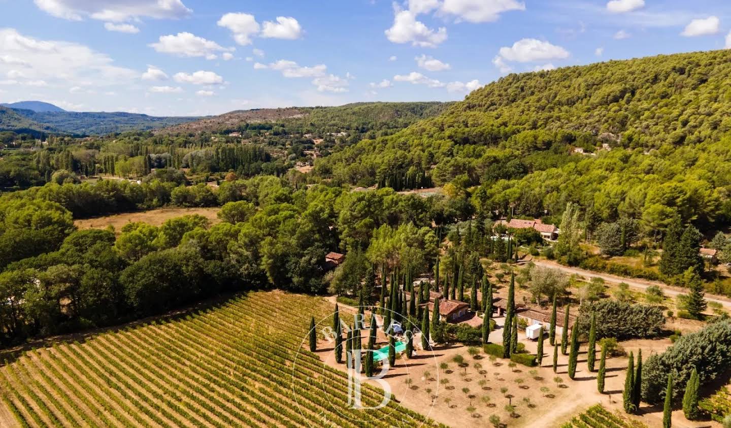 Vineyard with pool Villecroze