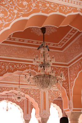 Chandelier Pigeon