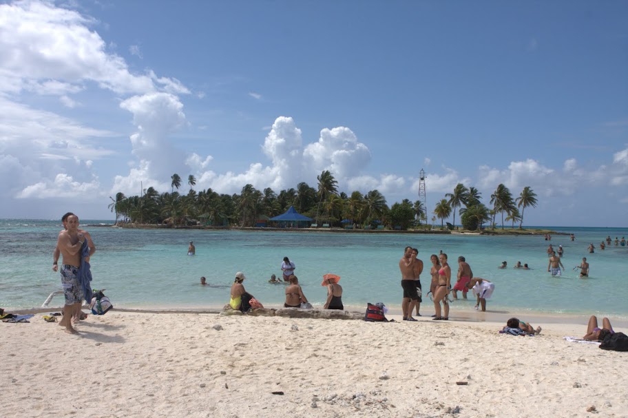 Колумбия : По дороге с облаками Колумбия : По дороге с облаками