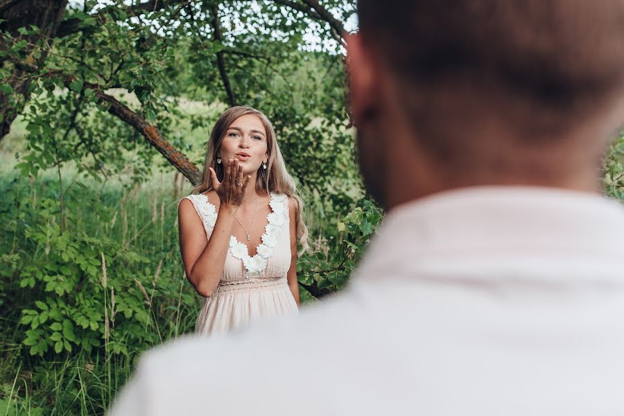 Fotógrafo de casamento Yuliya Vins (juliavinsphoto). Foto de 4 de outubro 2018