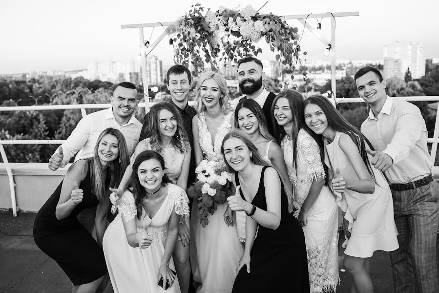 Fotógrafo de casamento Vadim Konovalenko (vadymsnow). Foto de 30 de agosto 2018