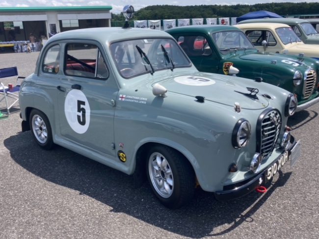 ミニクーパー1.3の毎回いいねありがとうございます🙏・イベント会場のギャラリーの車も👍・絶版車愛好会❣️・旧車魂😡・昭和の車といつまでに関するカスタム事例の投稿画像5枚目