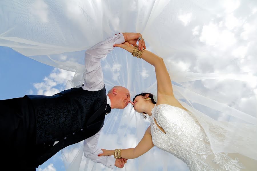 Fotografo di matrimoni Paola Morini (morini). Foto del 10 gennaio 2022