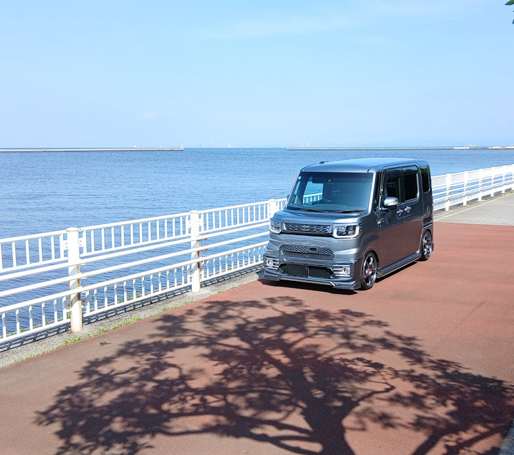 外装いじり専門家さんが投稿した洗車して､ソロ活に出掛けた。・海を背景に撮る。に関するカスタム事例の投稿画像21枚目