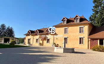 propriété à La Chapelle-de-la-Tour (38)