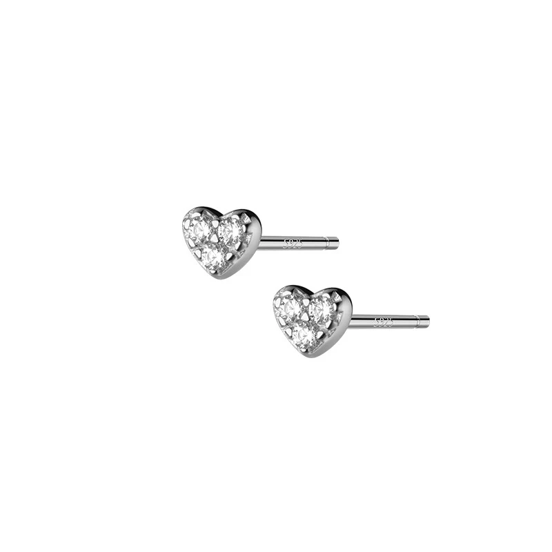 Brincos de prata S925 para mulheres, estilo coreano simples, com strass e design de amor delicado e gracioso, perfeitos.