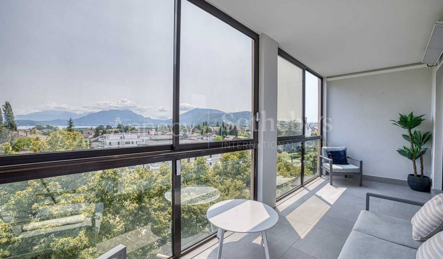 Apartment with terrace Annecy-le-Vieux