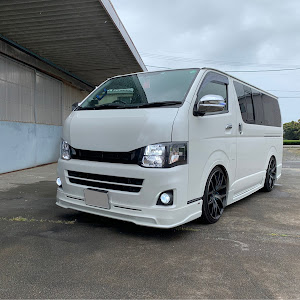 ハイエースバン TRH200V