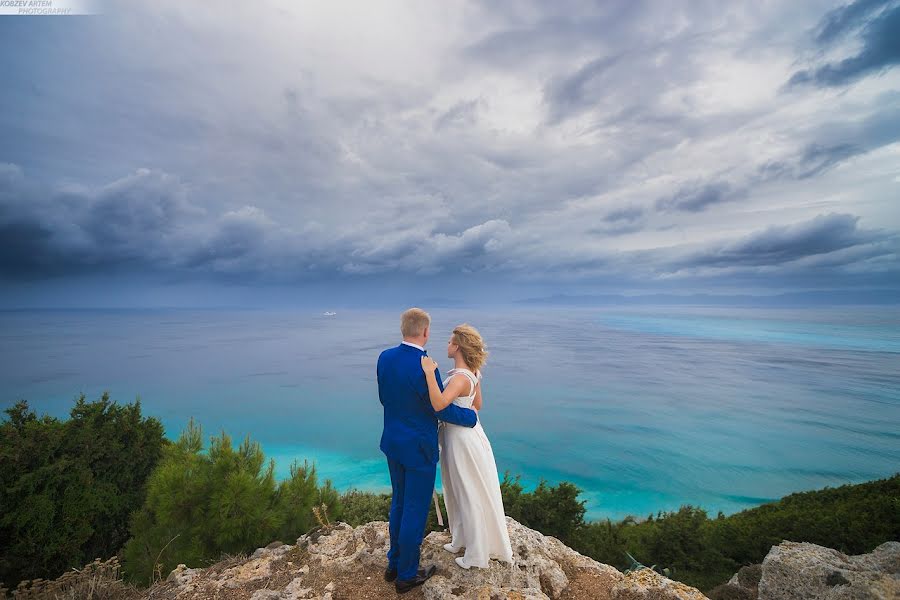 Fotografo di matrimoni Artem Kobzev (kobart). Foto del 4 dicembre 2016