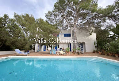 Villa with pool and terrace 1