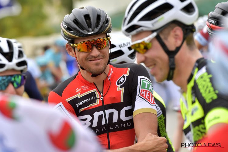 Greg Van Avermaet vloert wereldkampioen Peter Sagan en wint voor het tweede jaar op rij de Omloop