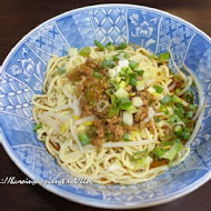 牛肉麵．雞湯